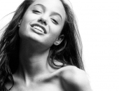 Angelina Jolie - Wallpapers - Picture 265 - 1024x768