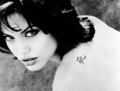 Angelina Jolie - Wallpapers - Picture 141 - 1024x768