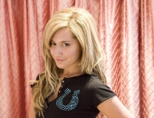 Ashley Tisdale - Wallpapers - Picture 39 - 1920x1200