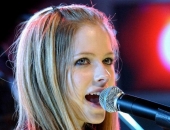 Avril Lavigne - Picture 1 - 1024x768