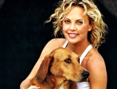 Charlize Theron - Wallpapers - Picture 133 - 1024x768