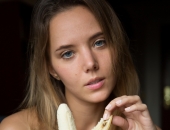 Banana Sharing - Picture 1 - 3200x4800