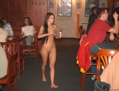 Getting naked into the bar! - Picture 52 - 1600x1200